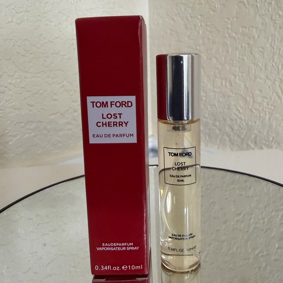 Tom Ford Lost Cherry Eau de Parfum Travel Spray 10ml New in Box Unisex - Picture 3 of 9